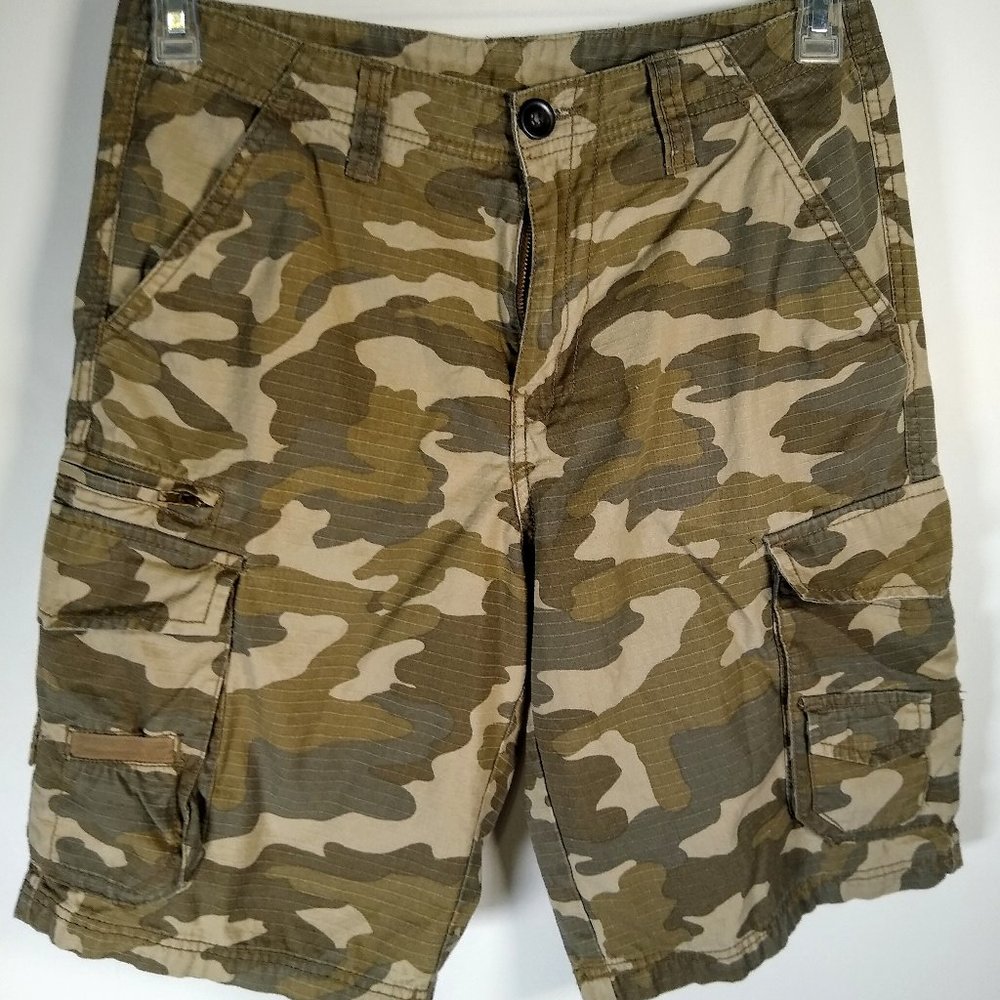 Sub Culture Men's Camo Cargo Shorts Size 30
